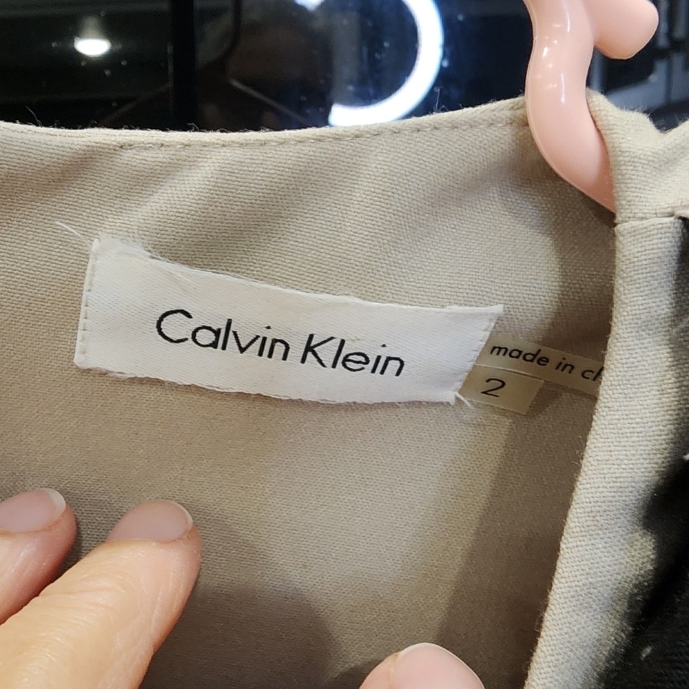 CALVIN KLEIN RUFFLE DRESS - Picture 4 of 8